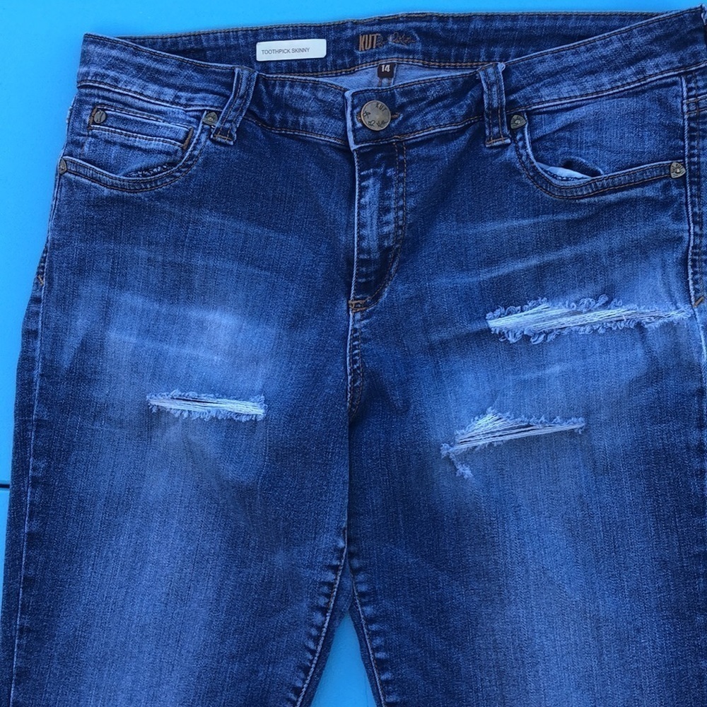KUT from the Kloth Distressed Jeans Size 14 - Picture 2 of 6